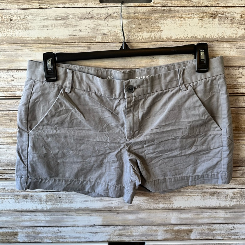 GAP Gray Shorts Lightweight Classic Design